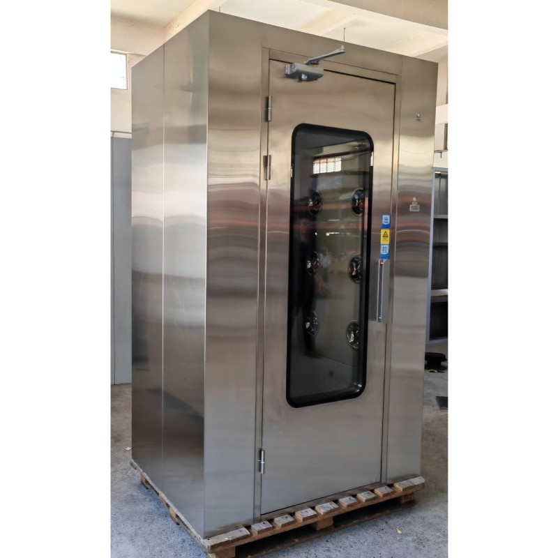 Camera con doccia a aria singola